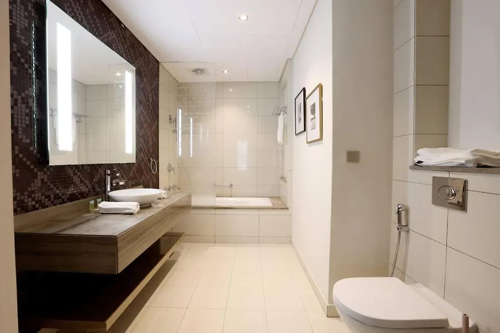 Brown Stone Holiday Homes Paramount Towers Dubai Apartment