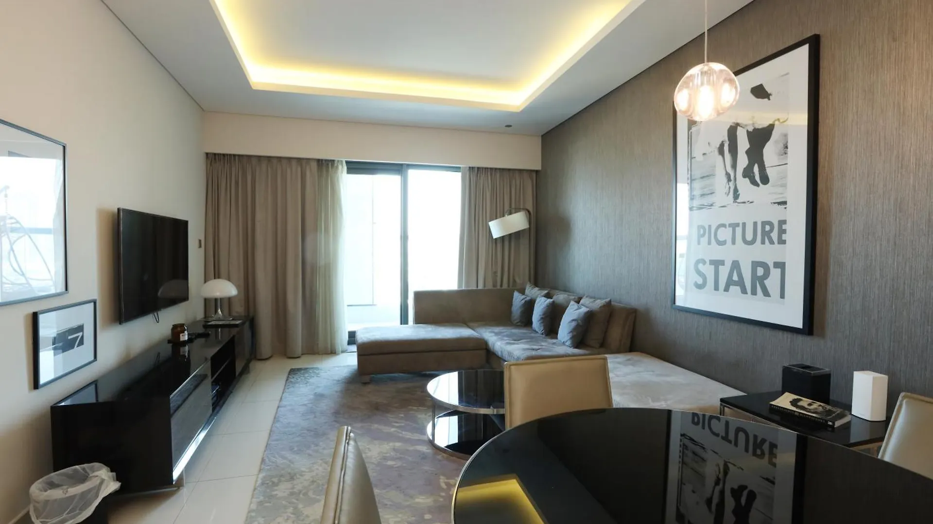 Brown Stone Holiday Homes Paramount Towers Dubai