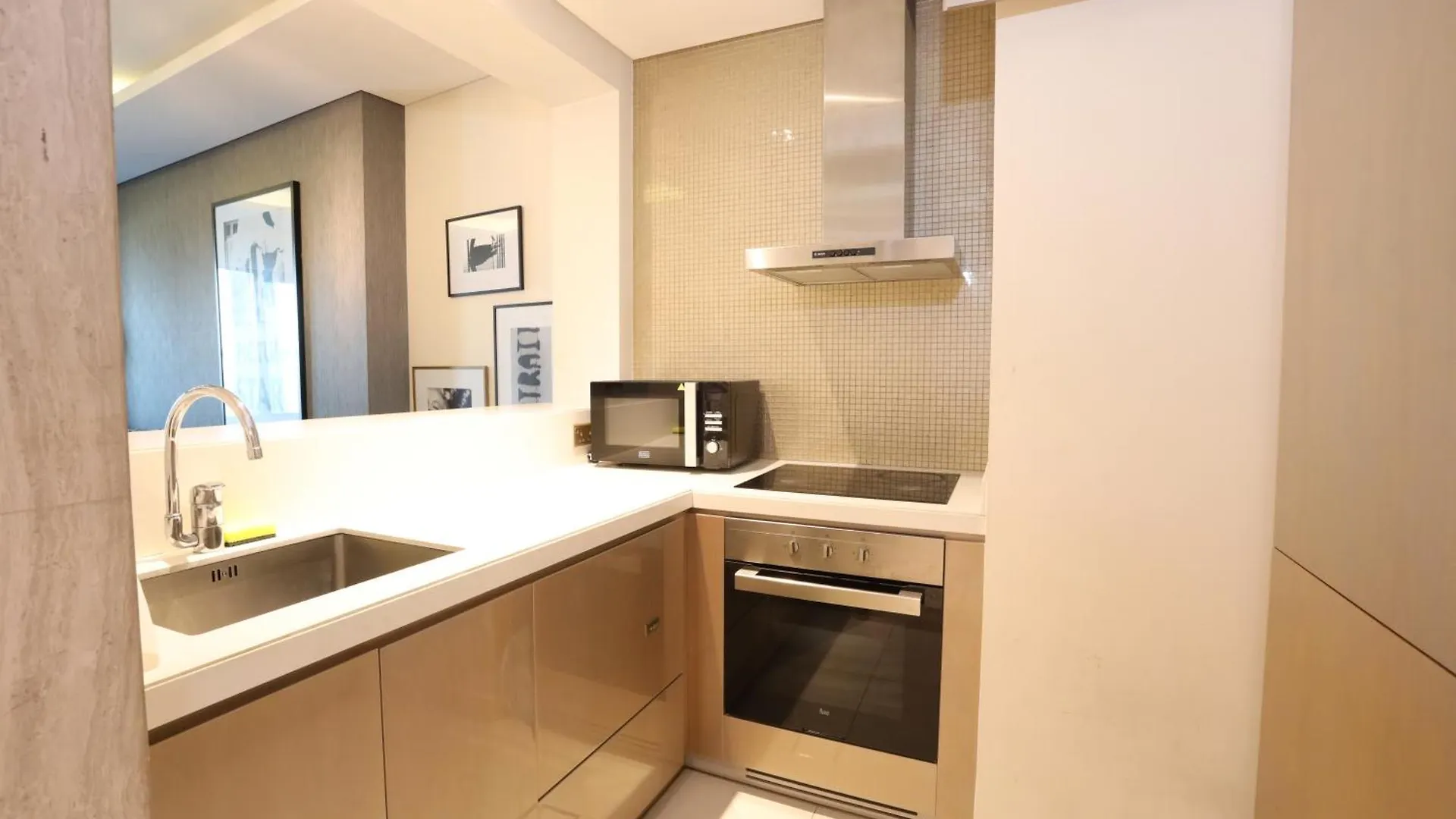 Brown Stone Holiday Homes Paramount Towers Dubai 0*,