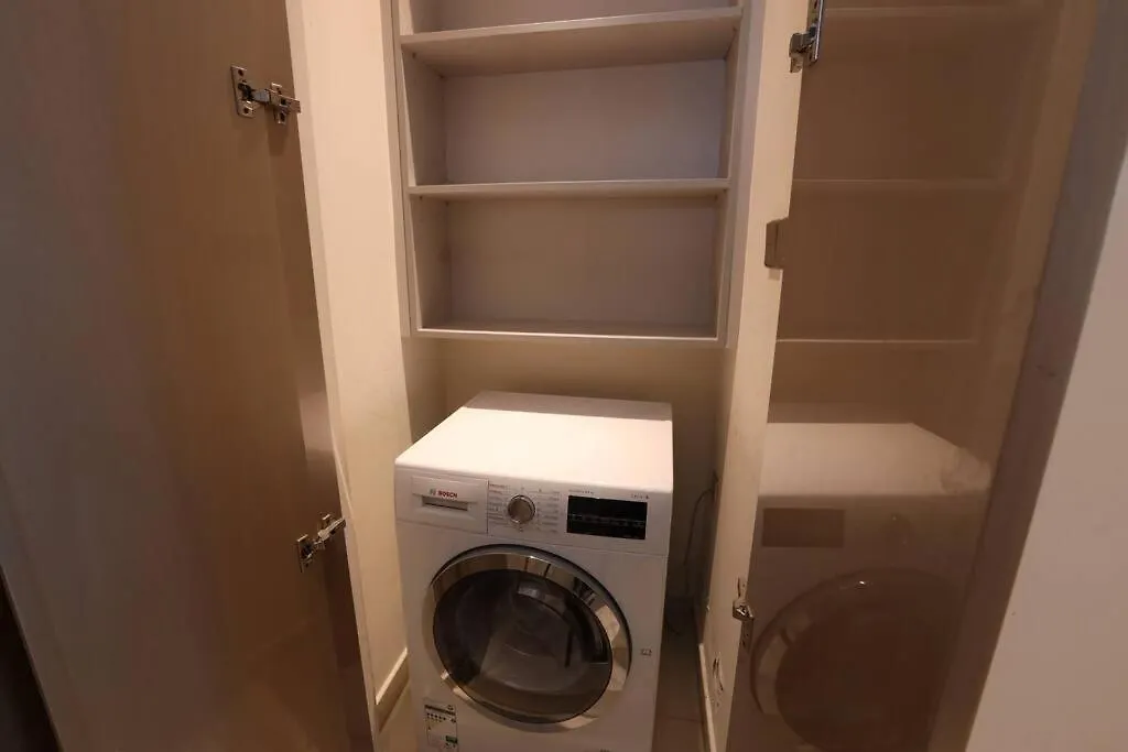 Brown Stone Holiday Homes Paramount Towers Dubai 0*,